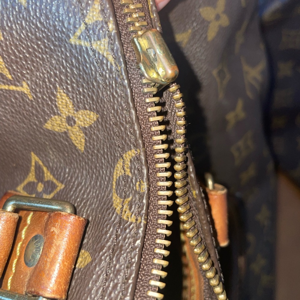 Authentic Louis Vuitton set - Picture 7 of 12